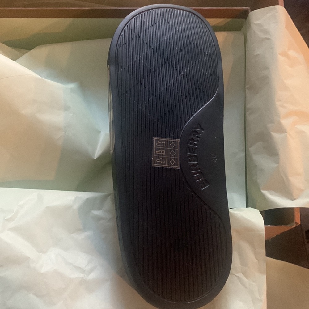 Burberry- Vintage Check Slides - Picture 6 of 6